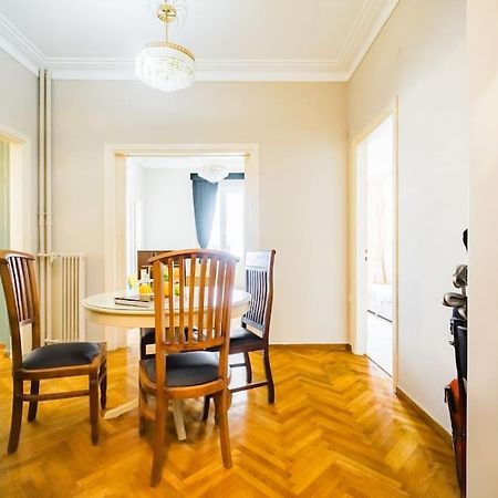 Emporikon Apartment Steps From Historic Center Athens Luaran gambar