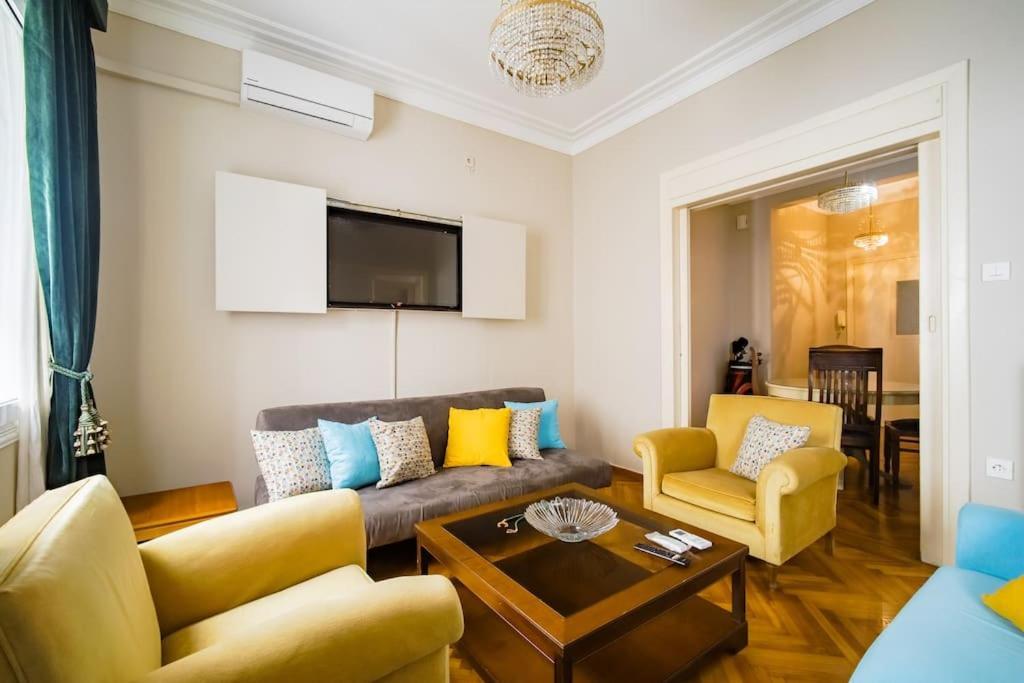 Emporikon Apartment Steps From Historic Center Athens Luaran gambar