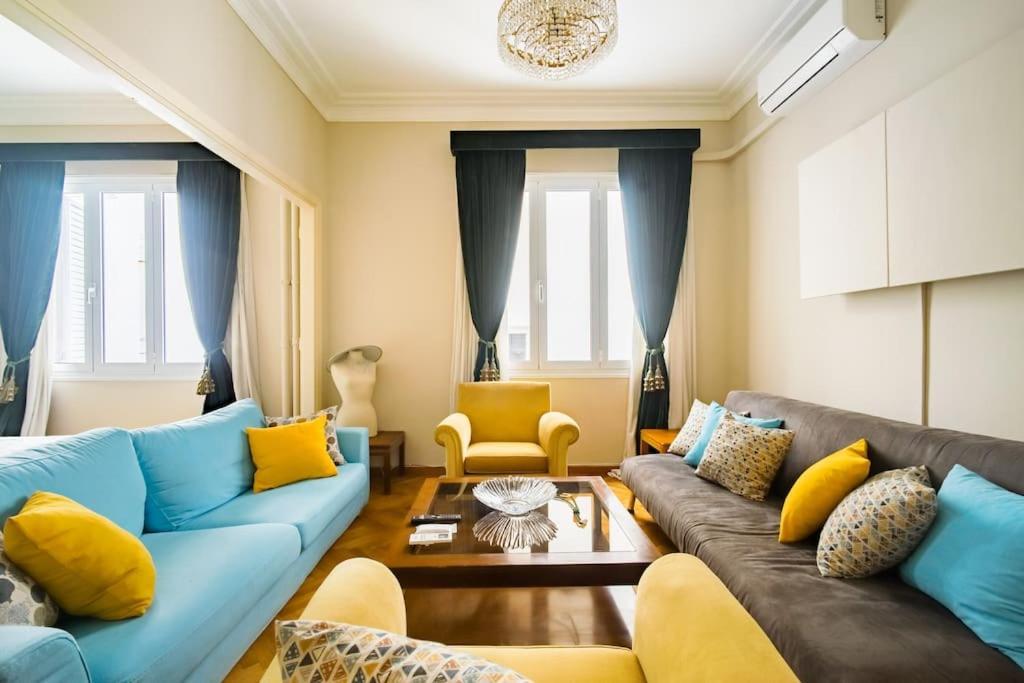 Emporikon Apartment Steps From Historic Center Athens Luaran gambar